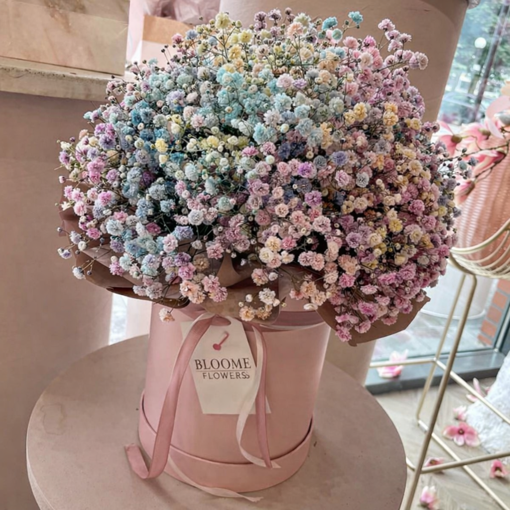 Pastel Dream – Cutie cu Gypsophila Multicoloră