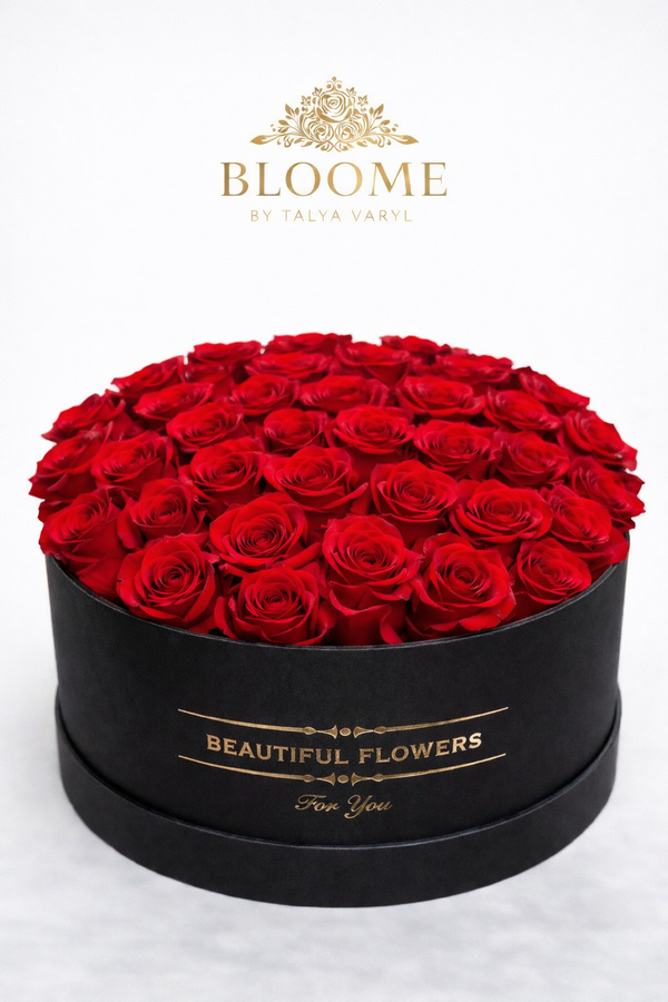 Red Empire – Cutie Rotundă cu Trandafiri Roșii