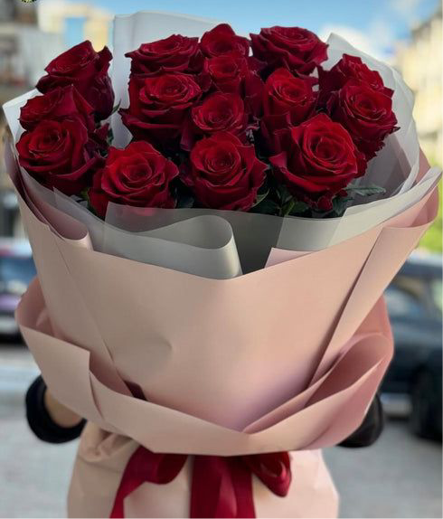 21 trandafiri roșii — Pure Passion