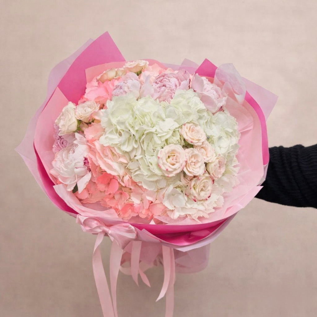 Pink Hydrangea Elegance – Buchet Pastel Luxury