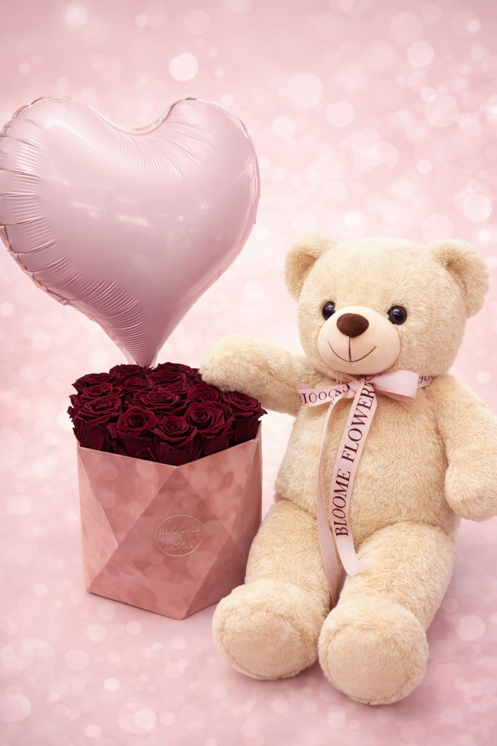 Love Box cu Trandafiri Criogenați, Ursuleț și Balon Inimă